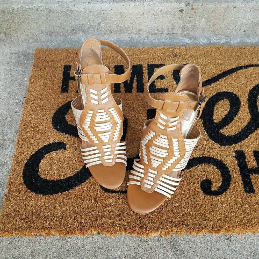 NWT Dolce Vita Tribal Stacked Heels